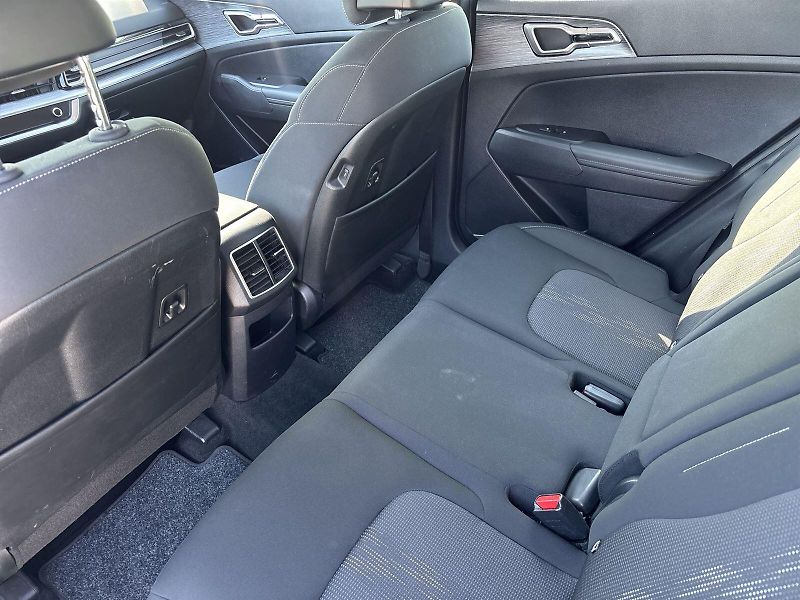 Kia Sportage (2024) 1.6 T-GDI MHEV 4x4 AT Exclusiv - fotka 8 z 29