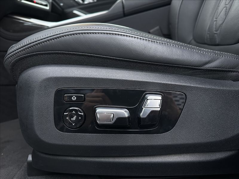 BMW X7 40d Msport Xdrive - fotka 30 z 43
