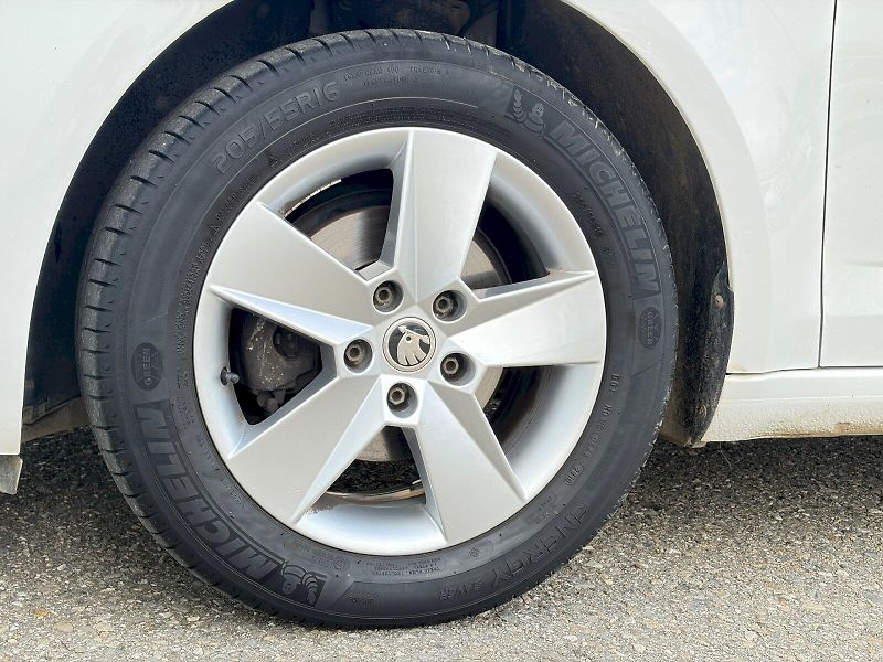 Škoda Octavia (2020) 1.6 TDI / 85kW / TOUR - fotka 29 z 29