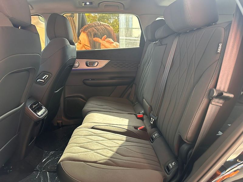 Chery Tiggo 8 PHEV UNIQUE 1.5 TGDI PHEV - fotka 10 z 11