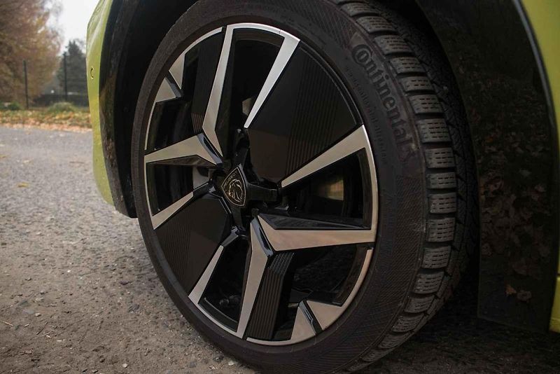test Peugeot 208 hybrid