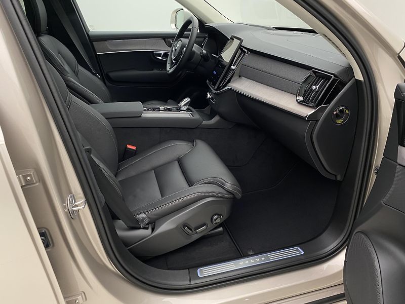 Volvo XC90 (2026) B5 AWD AUT BRIGHT ULTRA 7míst - fotka 24 z 71