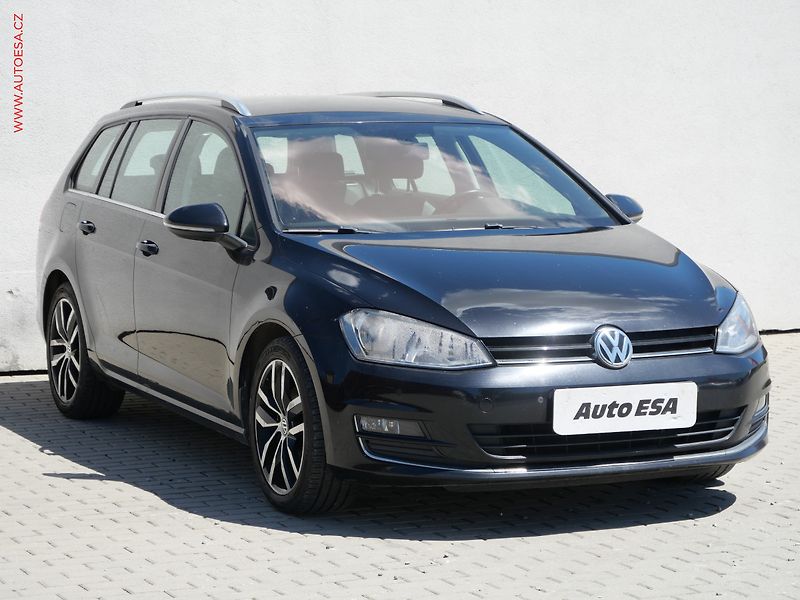 Volkswagen Golf (2015) 1.6TDi, ČR, DSG, park.asist - fotografie inzerátu