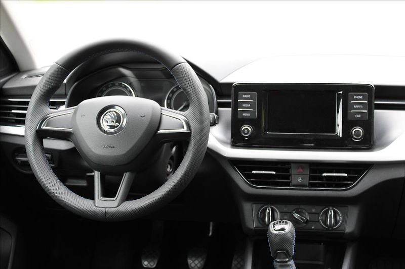 Škoda Scala 1.6 TDI / AMBITION / CZ - fotka 18 z 44