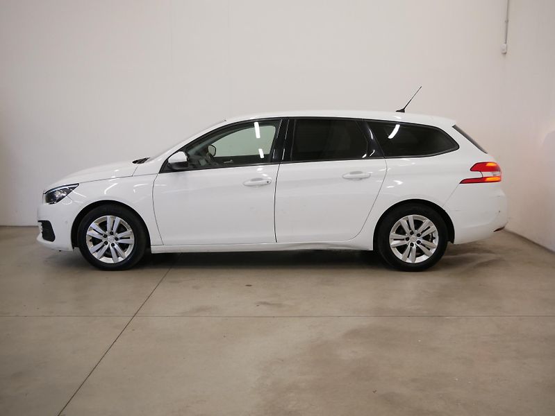 Peugeot 308 - fotka 3 z 30