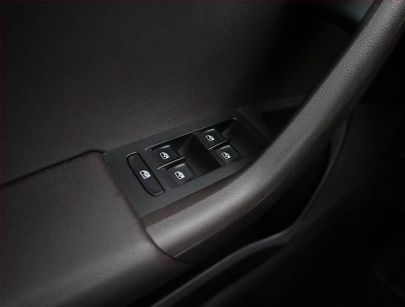 Škoda Octavia (2017) Laurin&Klement 2.0 TDI, 4X4 - fotka 16 z 18