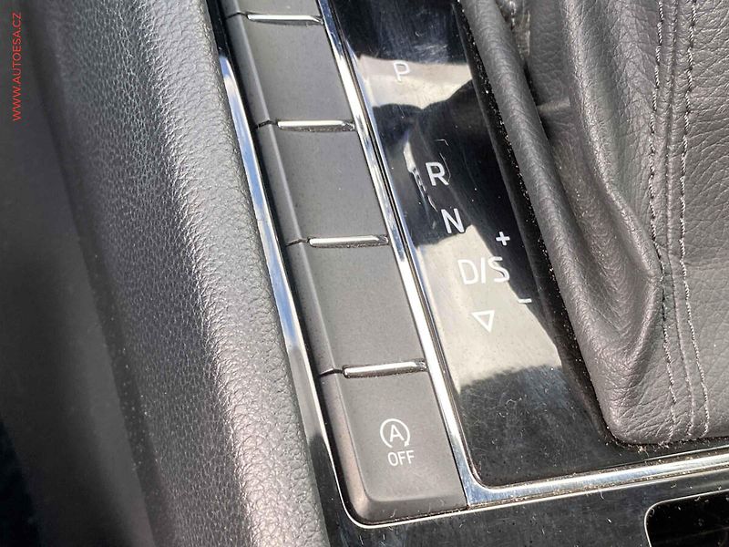 Škoda Superb (2018) 2.0TDi, 2.maj,ČR, Ambition - fotka 15 z 20
