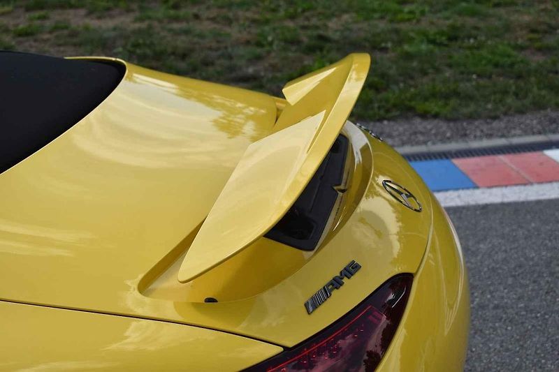 AMG SL je dnes poměrně univerzálním autem