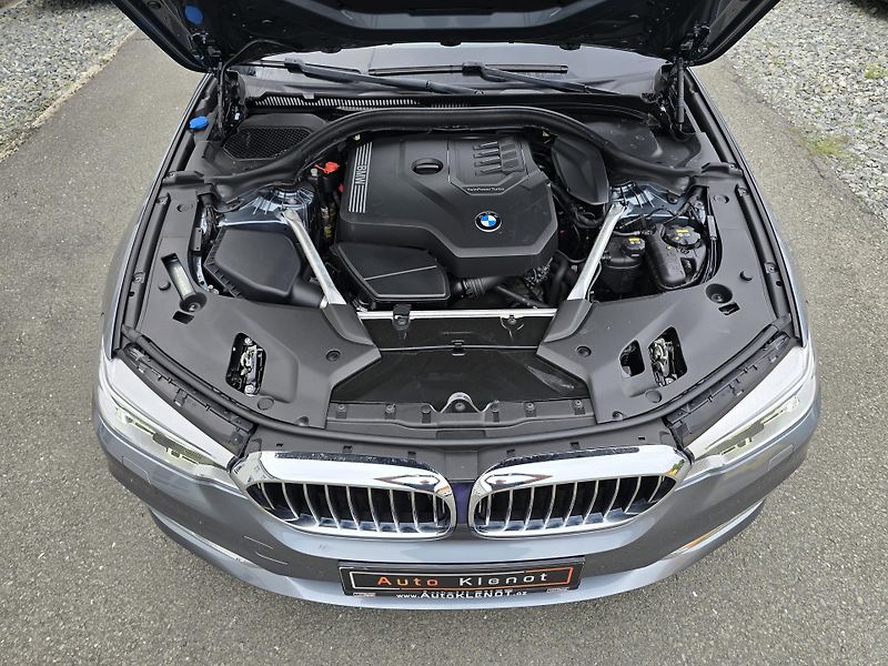 BMW Řada 5 530i 185kW XDRIVE LUXURY - DPH - fotka 47 z 47