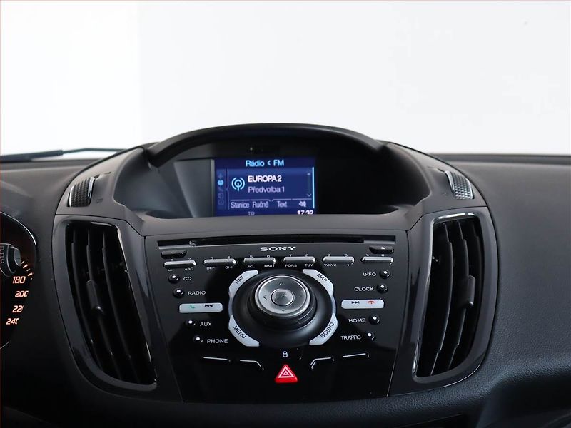 Ford Kuga (2015) 2.0 TDCi, 4X4, Automat - fotka 12 z 22