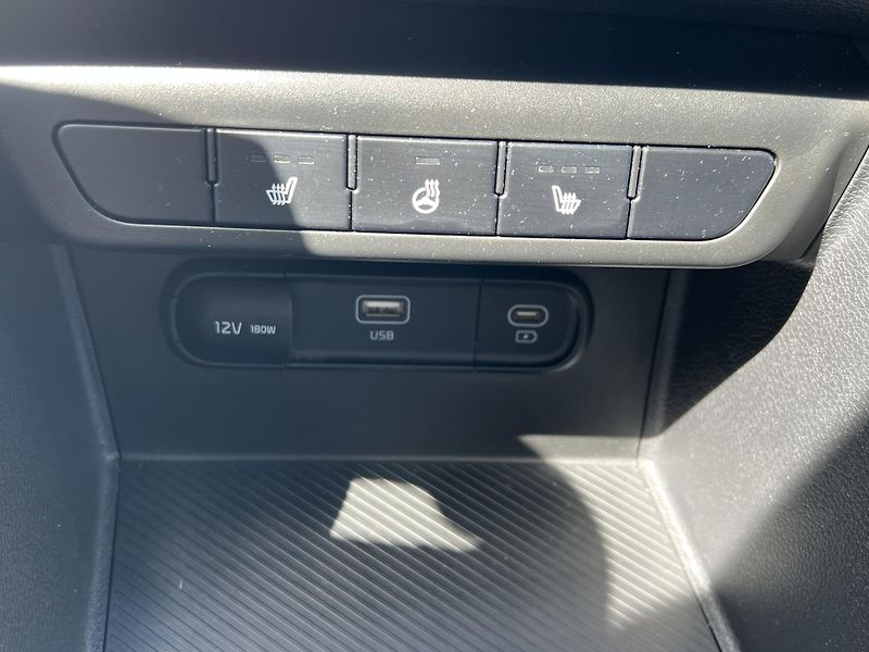 Kia Sportage (2023) 1.6TGDI*110kW*Exclusive - fotka 34 z 39