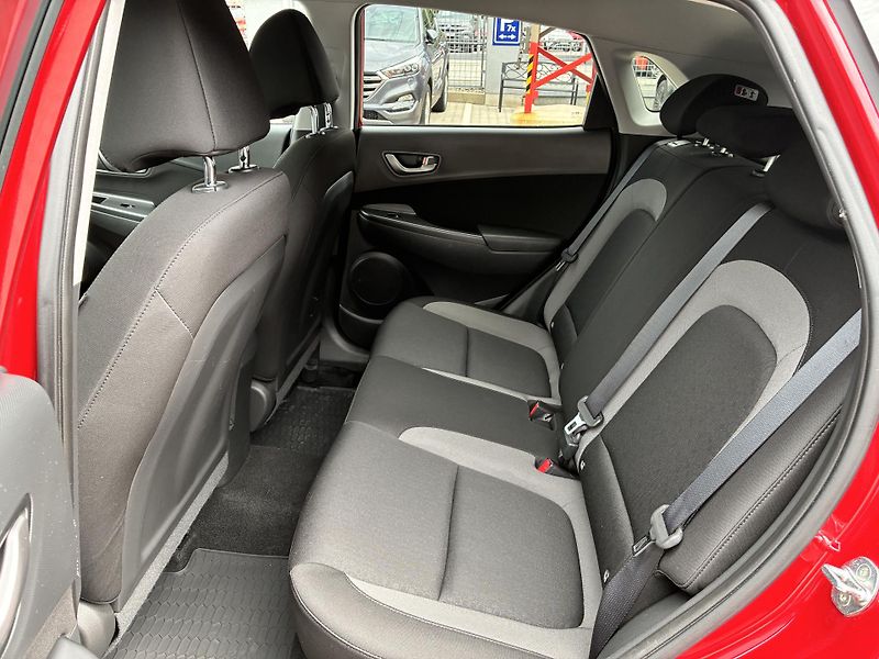 Hyundai Kona 1.6T-GDi 130kW 4x4 DCT STYLE   - fotka 14 z 31