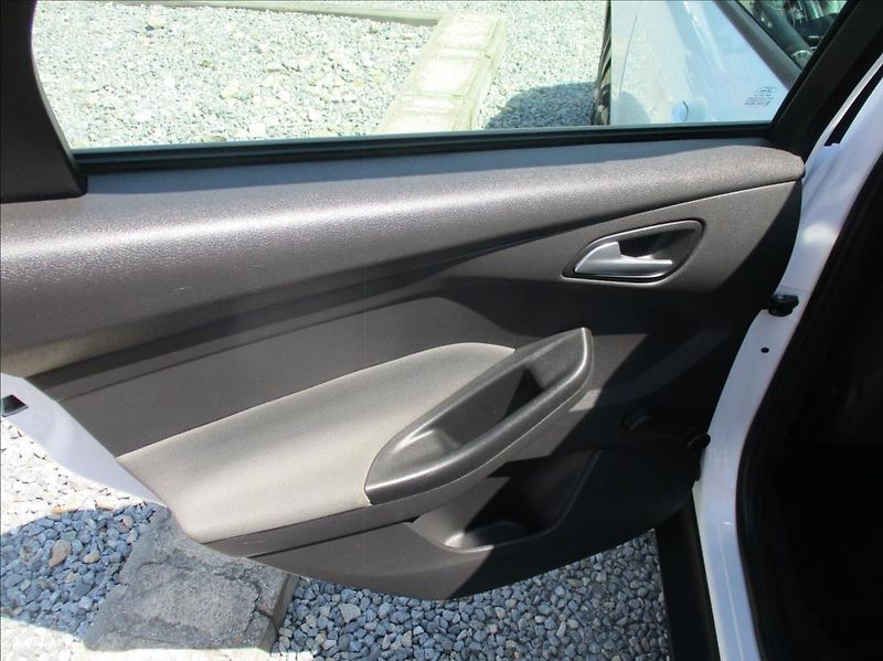 Ford Focus 1,6 TDCi, klima,serv.kniha,CZ, - fotka 10 z 29