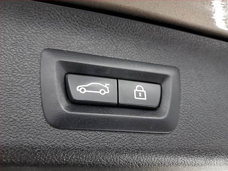BMW Řada 5 (2017) 520d, Automat, Kůže, Navi - fotka 25 z 26