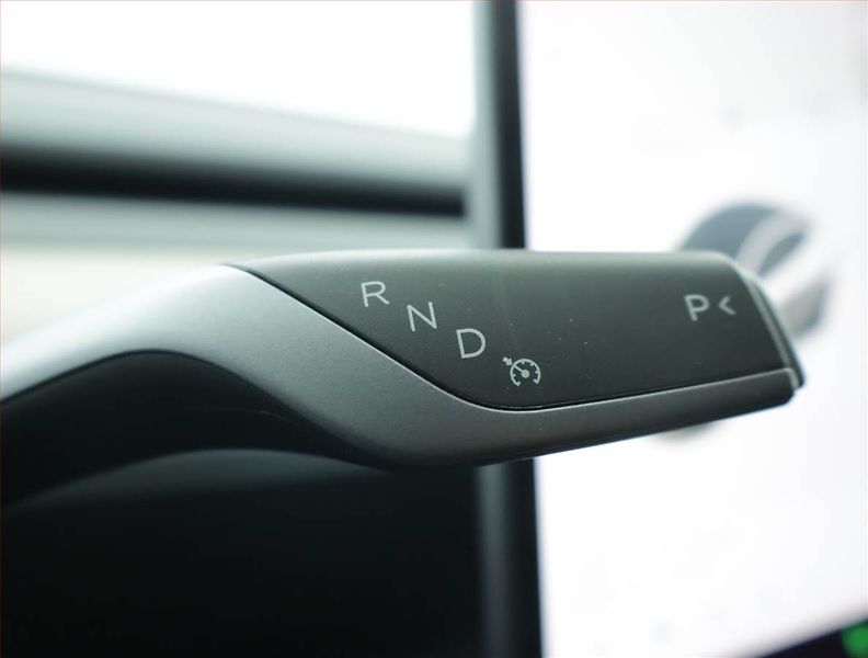 Tesla Model Y (2021) Long Range AWD 75kWh, SoH 92% - fotka 13 z 20