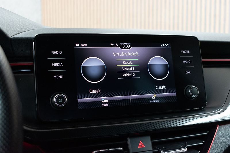 Škoda Kamiq 1.5 TSI MONTE CARLO*TAŽNÉ*ČR* - fotka 35 z 47