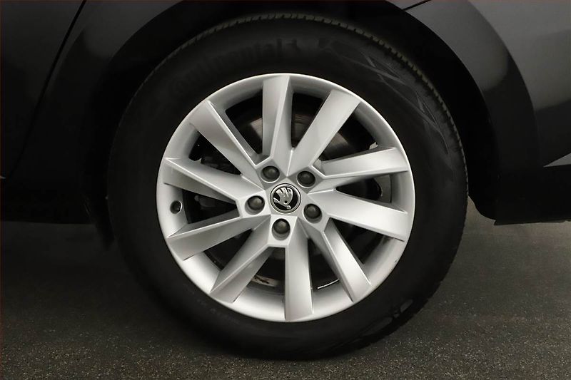 Škoda Superb (2024) Style 1.5 TSI - fotka 12 z 16