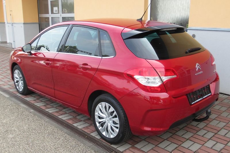 Citroën C4 1.6 VTi KLIMA TAŽNÉ 1.MAJITEL - fotka 2 z 21