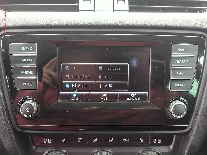 Škoda Octavia (2014) 1.6 TDi, Ambition, navi - fotka 12 z 19