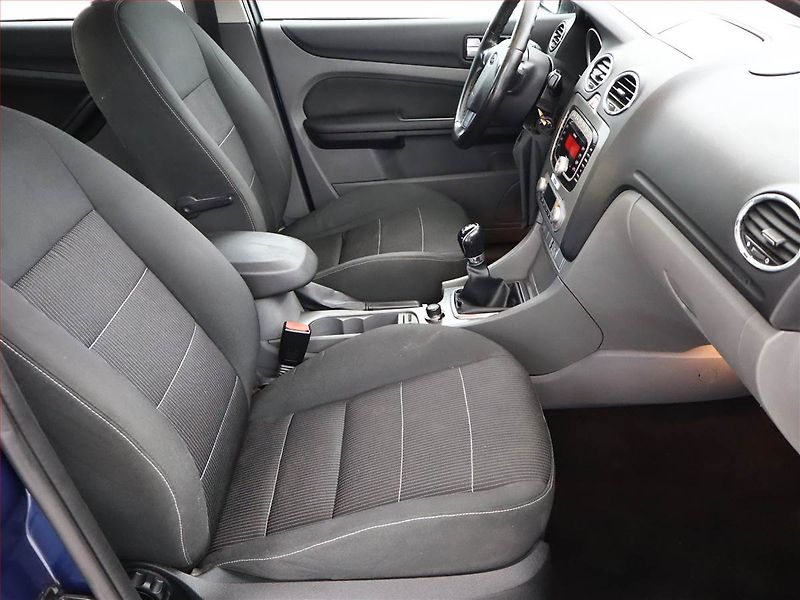 Ford Focus (2008) 1.6 TDCi, jezdí výborně - fotka 7 z 10