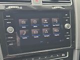 Volkswagen Golf (2017) 2.0TDi MAN Highline+, DPH, RZV - náhled 32