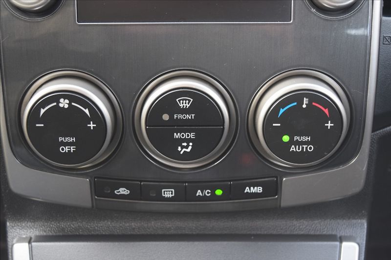 Mazda 5 1,8 i(MZR) 85KW 7 MÍST TAŽNÉ - fotka 36 z 40