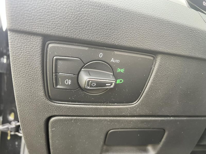 Volkswagen Passat 1.4GTE 160KW,TZ,2xALU,1MAJ - fotka 36 z 48