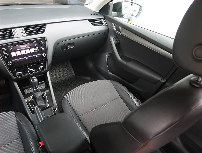 Škoda Octavia (2017) Style 2.0 TDI, Automat - fotka 8 z 22