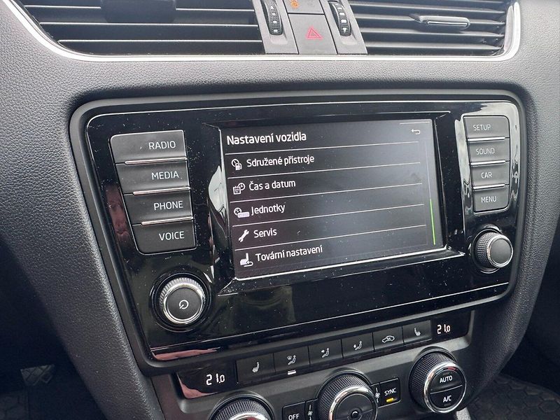 Škoda Octavia (2016) 1,6 81 KW ROZVODY 2. MAJITEL - fotka 35 z 50