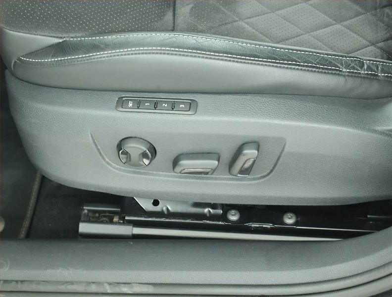 Škoda Superb (2018) Sportline 2.0 TSI - fotka 17 z 18