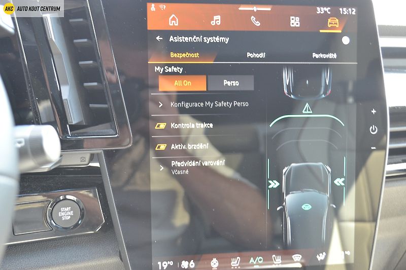 Renault Espace ICONIC E-TECH FULL HYBRID 200k - fotka 58 z 78
