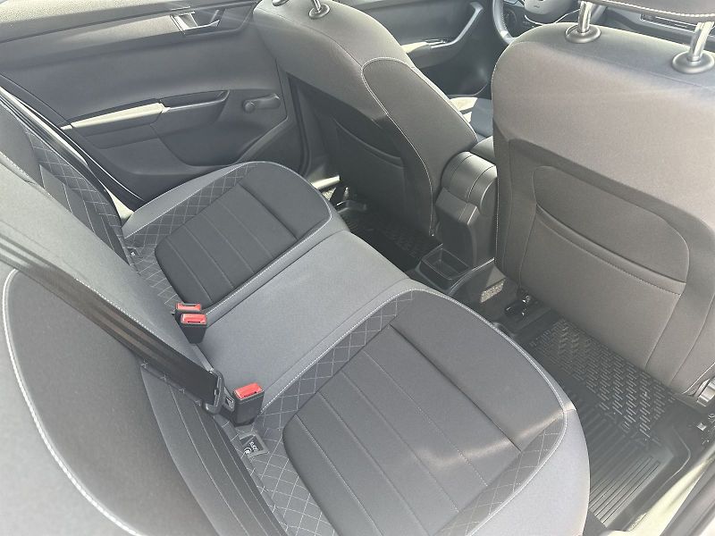 Škoda Fabia (2021) Combi 1.0 TSI Ambition - fotka 11 z 29