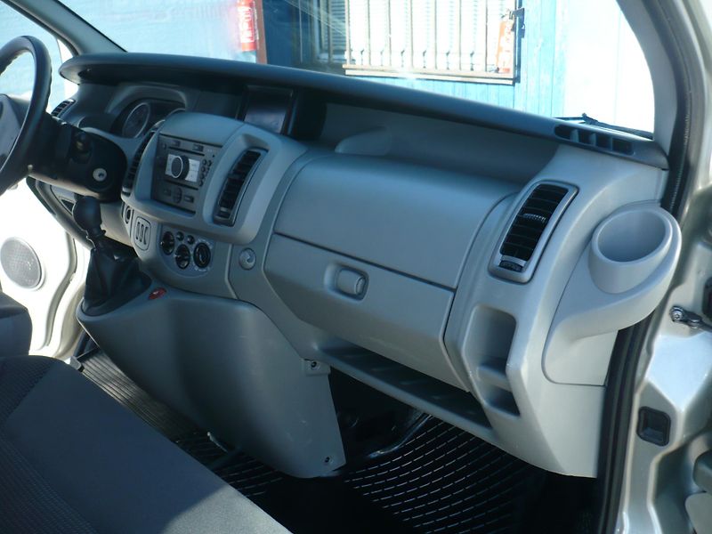 Opel Vivaro 2.5DCI 107Kw Long Klima - fotka 14 z 26