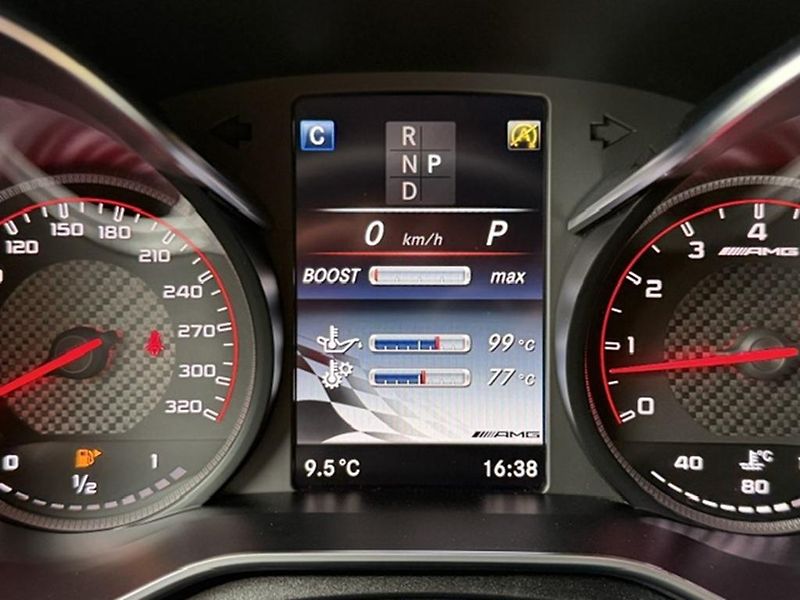 Mercedes-Benz GLC AMG GLC 63S 4MATIC+ V8 BITURBO - fotka 29 z 46