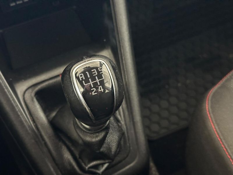 Kia Venga 1,4i 66kW, 1.majitel - fotka 14 z 17