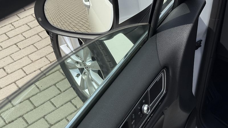 Volkswagen Touareg 3.0TDi*193kW*R-LINE*PERLEŤ - fotka 29 z 35