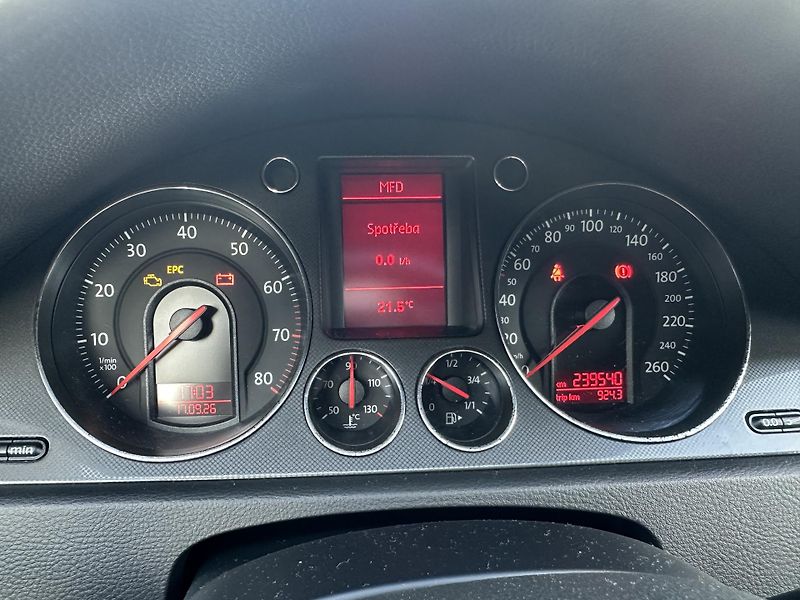 Volkswagen Passat (2007) Volkswagen Passat 2007 - fotka 14 z 16