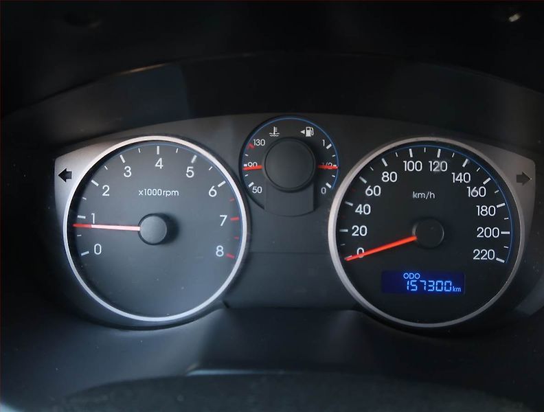 Hyundai i20 (2011) 1.2, po STK, oblíbený vůz - fotka 11 z 16