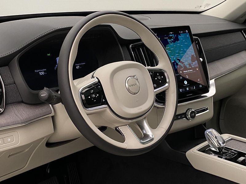Volvo XC90 (2026) T8 AWD Plug-in BRIGHT PLUS 7m - fotka 4 z 71