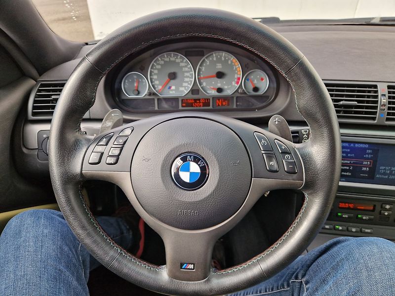 BMW M3 - fotka 17 z 39