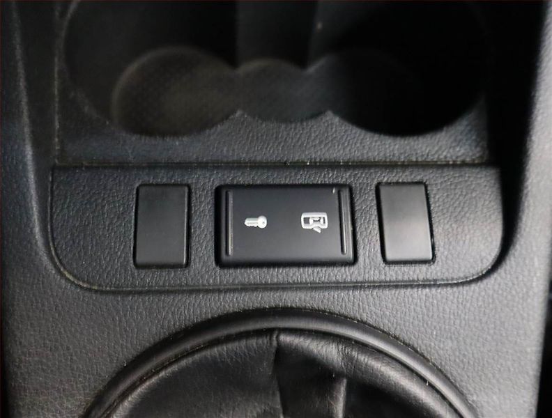 Škoda Roomster (2011) 1.4 16V, Serv.kniha - fotka 16 z 18