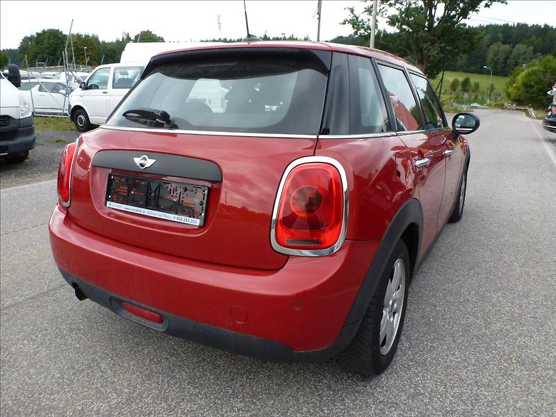 Mini One 1,5 D 5 dveří  TWINPOWER TURBO - fotka 10 z 51