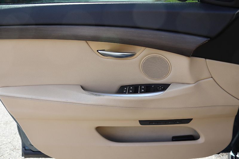 BMW Řada 5 535D GT XDRIVE F07 DPH - fotka 17 z 50