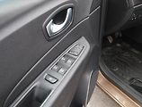 Renault Captur (2017) 1.2 TCe, Navi, Tempomat - náhled 16