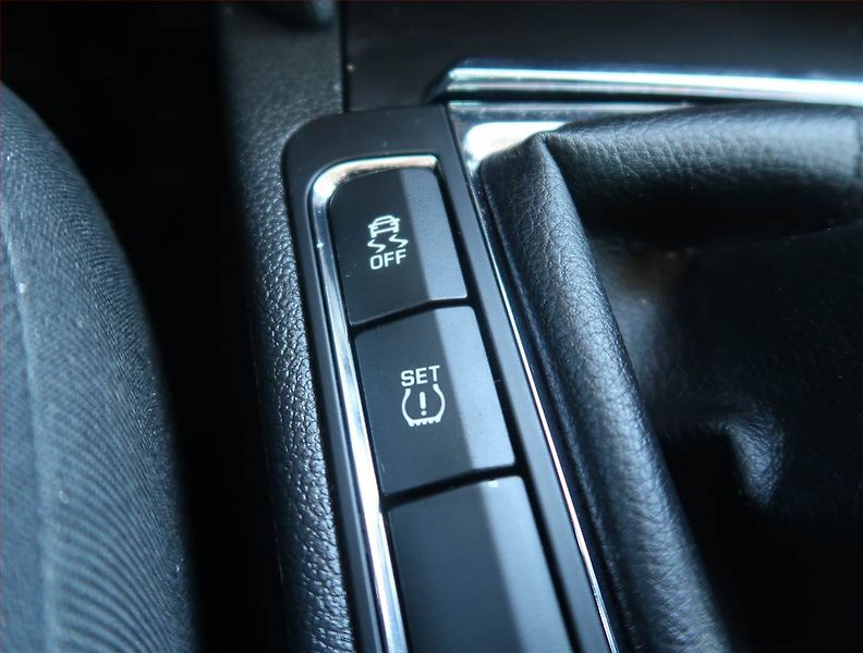 Škoda Superb (2012) Ambition 2.0 TDI, Serv.kniha - fotka 22 z 28