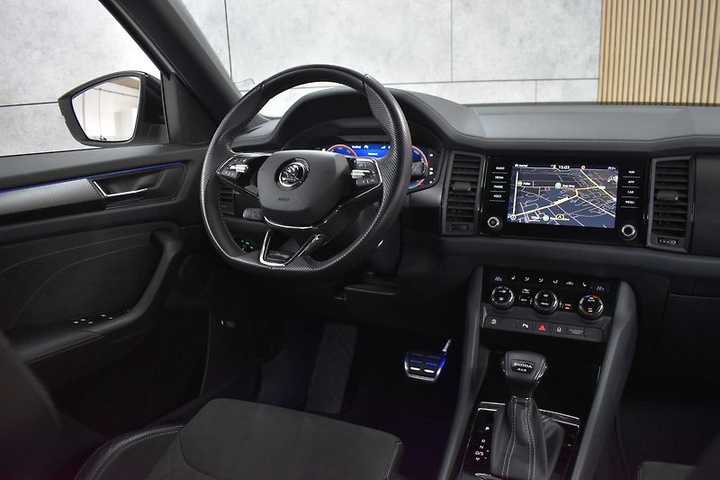Škoda Kodiaq 2.0 TDI 4x4*SPORTLINE*TAŽNÉ*ČR - fotka 9 z 48