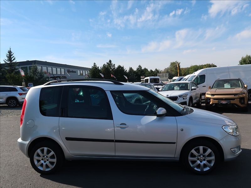 Škoda Roomster 1,2 TSi,63kW,1majČR,klima,tažn - fotka 5 z 22