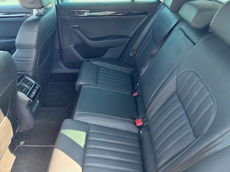 Škoda Superb (2023) L&K 2.0TDI 147kW DSG 4x4 CZ  - fotka 8 z 11