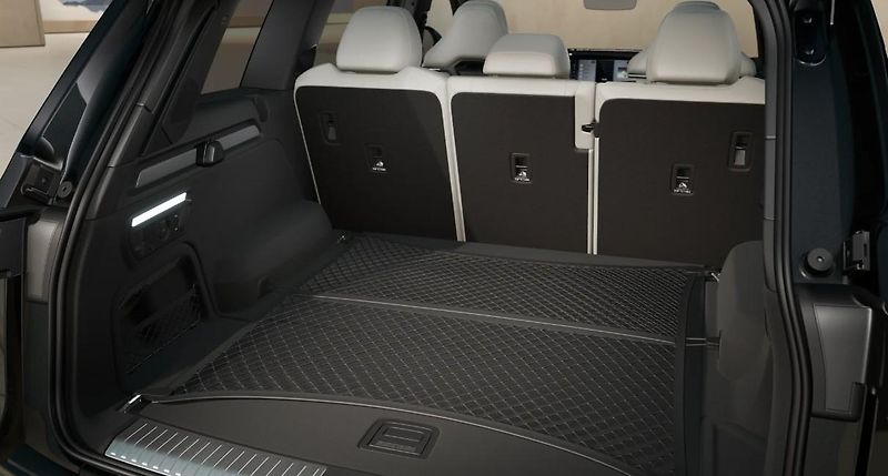 Audi Q7 TDI Q 220 kW MAXvýb 10/2026 - fotka 10 z 10