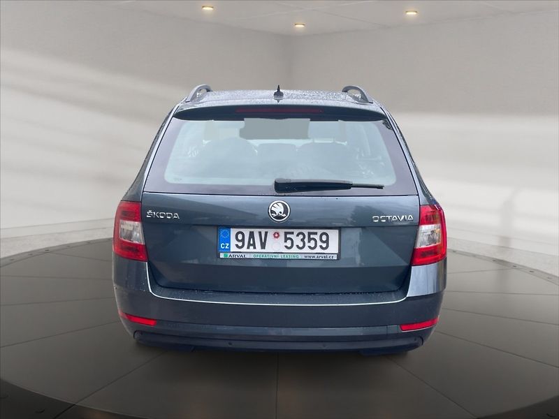 Škoda Octavia 1,6 TDI 85 Ambition - fotka 5 z 11
